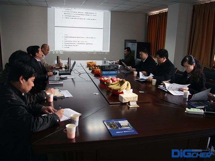 當(dāng)?shù)卣I(lǐng)導(dǎo)前來工廠考察